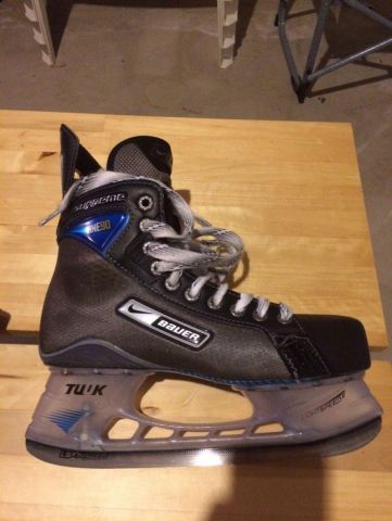 For Sale: Bauer Supreme 0ne90 size 7